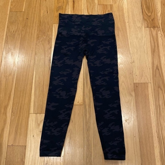 Spanx Look at Me Now Camo Leggings - Picture 6 of 10